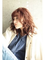 ファム(FAM)&nbsp;ミディアム　ピンクベージュ　パーマ　レイヤー　代官山　恵比寿