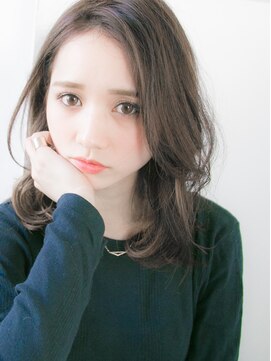 リリアン 青山(relian) ガーリーグレーで色素薄い系ふんわりミディ☆relian青山