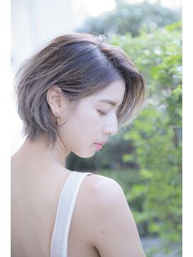 アメリ(Amelie) 夏ダブルカラーカット