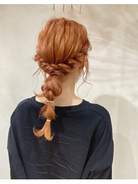 メール(Mer...) コーラルピンク/編みおろしアレンジ