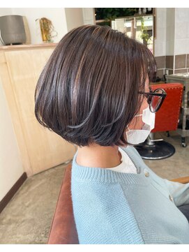 スアバイキキ(SuA by kiki.) レイヤーボブ/外ハネボブ/大人ショート/ニュアンスカラー[千葉〕