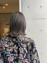 アチーブ ヘア デザイン(achieve hair design) ハイライトカラー切りっぱなし外ハネボブアッシュベージュ透明感