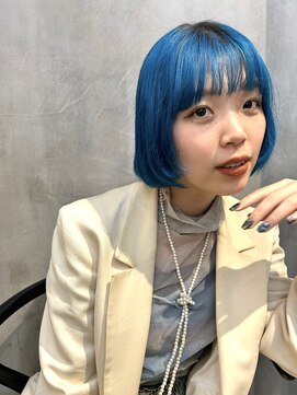 テテ ニコ(tete nico) 【カイセイ】ツヤ髪ターコイズブルーカラー丸みボブ