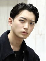 ヨシザワインク プレミアム 横浜 桜木町店(YOSHIZAWA Inc. PREMIUM)&nbsp;黒髪クラシックオールバック刈り上げバーバーセンターパート