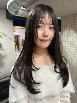 クルミ(kurumi) 顔まわりレイヤー×艶ロング