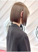 あご下2cm前下り大人ボブ