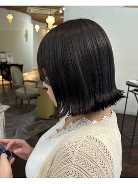 切りっぱなしボブ