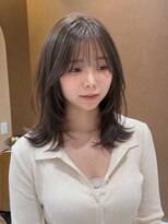 サボ 栄店(sabo) 軽め鎖骨ミディアム × 顔まわりレイヤー × ヘーゼルベージュ