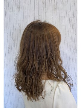 カペリベラ CapelliBella 香里園店 ミルクティーベージュ