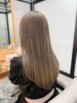 イーラ(era)&nbsp;《era》ブリーチあり　アイスラテカラー　大人可愛いみわ