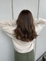 オリーブベージュ　【鹿山】