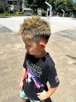 ラクヘアー 上福岡店&nbsp;メンズキッズスタイル 刈り上げツンツンヘア ハイトーンベージュ