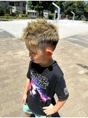 メンズキッズスタイル 刈り上げツンツンヘア ハイトーンベージュ