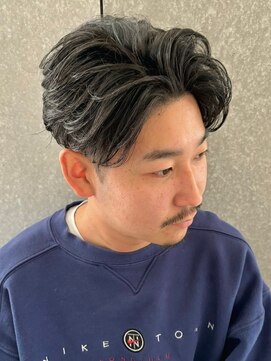 ニアウ 伊勢崎連取店(Niau) センターパートニュアンスパーマ刈り上げツーブロックメンズヘア