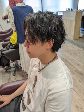 コワファーストナガサキシャンプーボーイ(COIFF1RST NAGASAKI SHAMPOO BOY) ハンサムショート×ツイストスパイラルパーマ