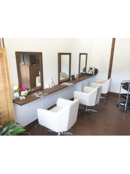 朝8:30から営業！お出かけ前やスキマ時間に気軽に通えてキレイが叶う♪営業時間外もお気軽にご相談下さい◎