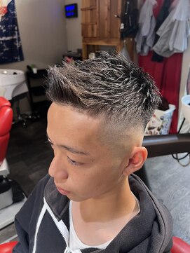 サンアンドマーリィズバーバー 駅前店(SON&MARLEY'S BAR BER) フェザーアップスタイル　メンズショート本厚木