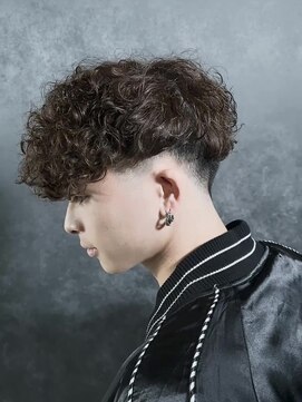 テクト バイアッシュ 吉祥寺店(Tect by Ash) スペインカールフリンジカットテーパーフェードスパイラルパーマ