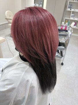 ルシエバイファブリック(Lucie by fabrique) 深みボルドーのレイヤーミディ