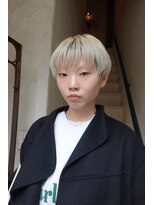 ルイス(LEWES) ブリーチで叶うハイトーンショート