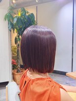 シータ 東川口(THETA)&nbsp;艶リッジピンクブラウンの前下がりボブ