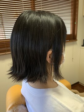 コアフィールフィス(COIFFURE fils) 《見附　今町》つや髪　外ハネミディ
