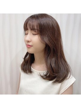 イーラヘアー(ERA HAIR) 韓国風顔まわり×カーキベージュ×S字ウェーブ