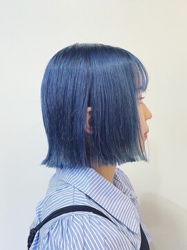 スタジオフォーエイチ(STUDIO 4H) ハイトーン/アイスブルー/水色/寒色/ボブ/切りっぱなし