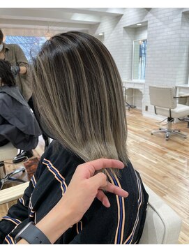 タオ 河原町(Tao) "グレーバレイヤージュ"