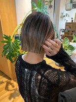 ヴィアージュ(Viaje)&nbsp;バレイヤージュ風グラデーションカラー