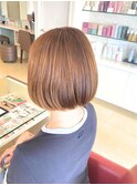 ベージュ
