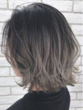 トゥルートラスト 和戸店(True Trust) おしゃれ大人のグラデーションカラー 小顔ウルフレイヤーボブ