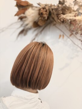 ゼンドットカラスマ(Zen.karasuma) ハイトーンオレンジベージュカラー