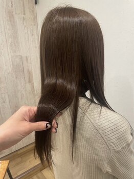 ラウラコア(RauRa+KOA)の写真/COTAトリートメントで髪の内部からダメージを補修し、艶感UP◇カラーやパーマのモチも良くなります。
