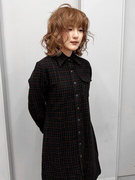 ヴァーディ オモテサンドウ(Vardy omotesando) beige/マロベージュ ミディアムレイヤー ブラウン