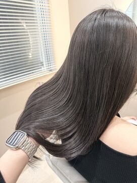 ジーナ 川崎西口(Zina) イメチェン*透明感グレー zina佐藤