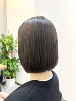 シンシア(CYNTHiA) スモーキーベージュ ボブスタイル