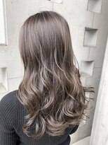 リバレッジ 広尾(Leverage)&nbsp;透明感抜け感イルミナカラー＆ベージュカラー＆レイヤースタイル