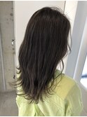 カーキグレー