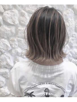 モアナバイヘッドライト 曽根店(Moana by HEADLIGHT) Moana#ミニボブ#バレイヤージュ#外はねボブ