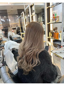 ラピス 千葉(Lapis) アッシュミルクティカラー♪