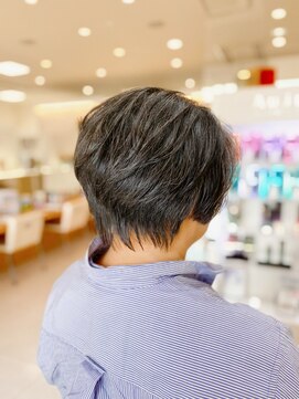 クール ヘアー ギャラリー 神明町店(COOL Hair gallery) 大人の美シルエットショート　40代、50代