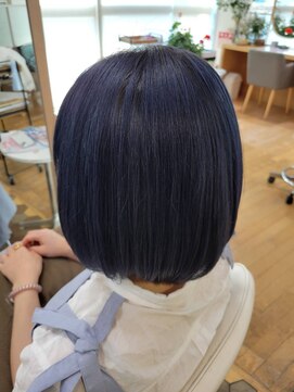 アイズクリーム(I's CREAM) ネイビー/ショートボブ/ダブルカラー