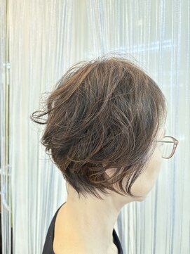 イーリング ショートボブ