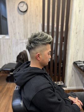 ライズヘアー(RISE HAIR) スキンフェード＋ハイライト