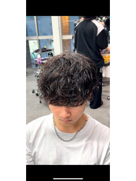 ワンズナゴヤ 名古屋栄店(ONE's NAGOYA) 韓国マッシュスペインカールスパイーキーショートブルーブラック