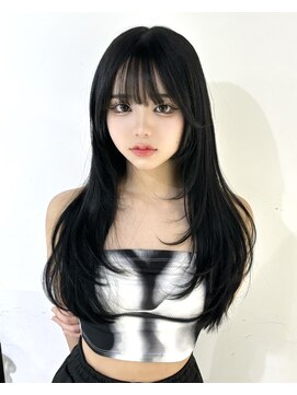 アマトウキョウ アユンチェ(AMA TOKYO×AYUNCHE) 黒髪ロングレイヤーウルフ