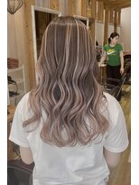 ラグーン(LAGOON)&nbsp;バレイヤージュグレージュハイライトダブルカラーケアブリーチ