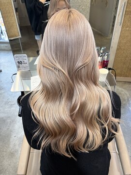 サンク 原宿 表参道(cinq) 切りっぱなしボブヘーゼルグレージュミディアムレイヤー