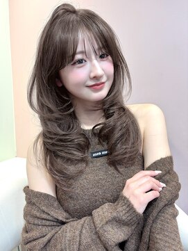 グロー 大宮(GLROW) スモーキーブラウン　ハッシュカット　顔まわりカット